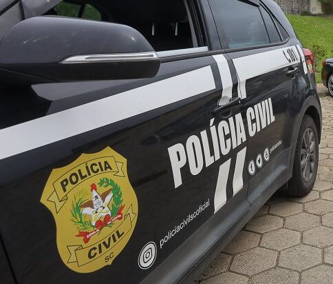 Homem é preso em flagrante após ameaçar sobrinha e familiares com arma de fogo