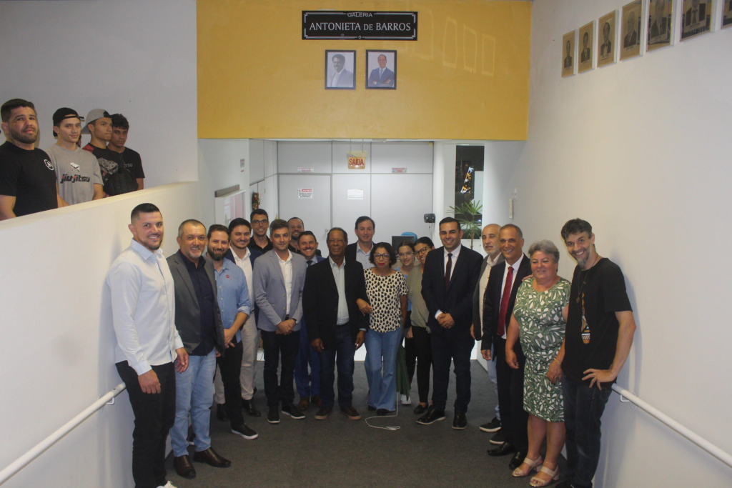 Sessão solene na Câmara celebra os 63 anos de emancipação política de Garopaba