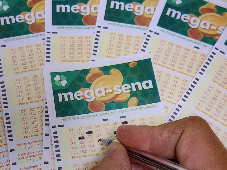 Mega-Sena: aposta de Imbituba fica a um número de levar a bolada, mas ganha mais de R$ 32 mil