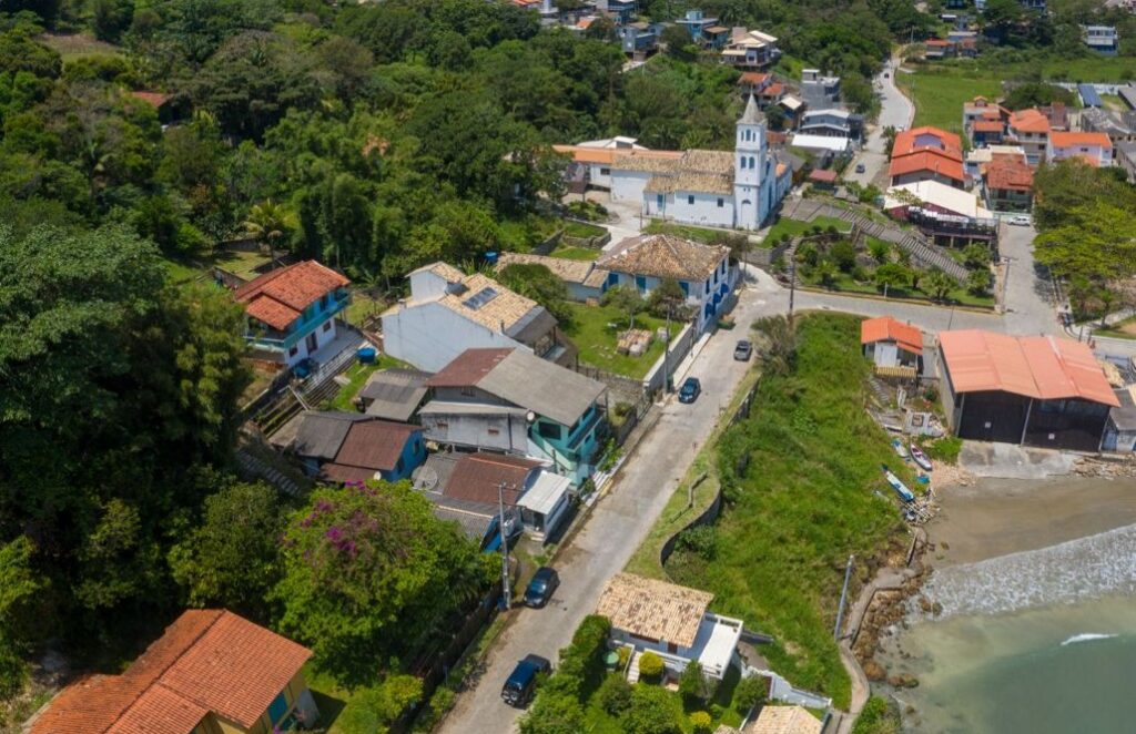 Pequeno paraíso de Garopaba recebe melhorias para garantir equilíbrio ambiental e comportar desenvolvimento imobiliário 