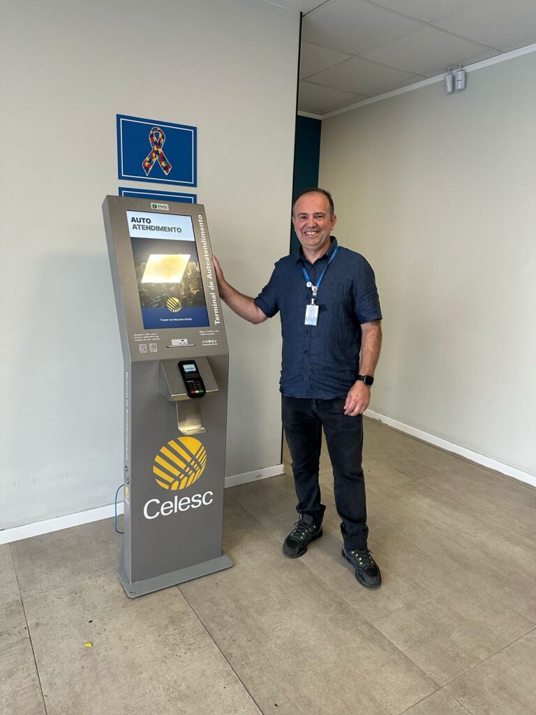 Totem de autoatendimento da Celesc começa a funcionar em Tubarão
