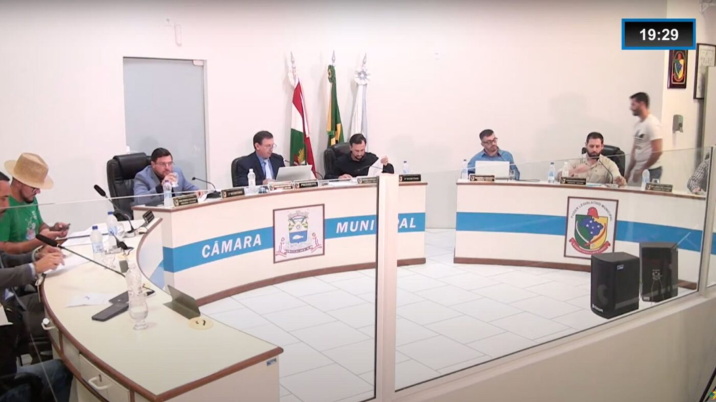 Câmara de Garopaba debate piso do magistério e vota créditos suplementares de R$ 20 milhões