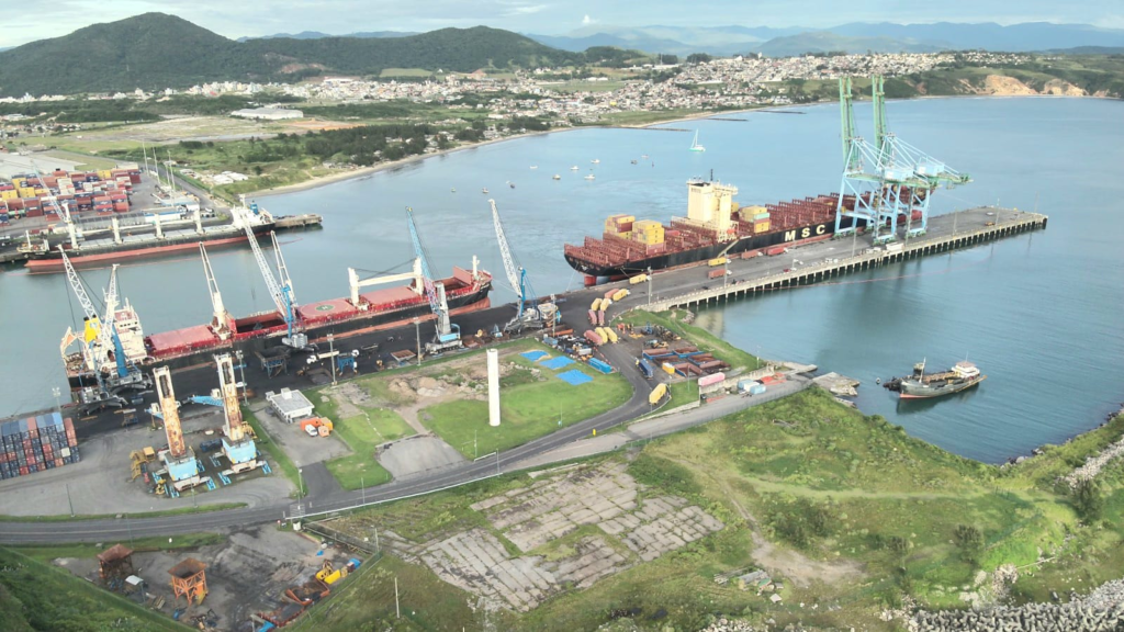 Porto de Imbituba ganha competitividade com investimentos e obras de infraestrutura