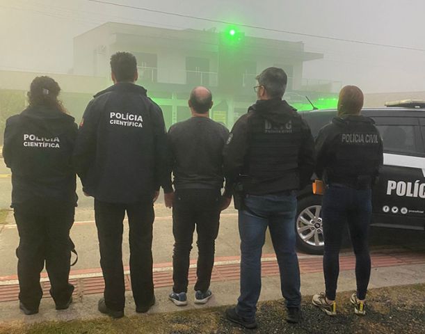 FLAGRANTE: Operação da Polícia Civil prende idoso em cidade da região, por armazenar pornografia infantil