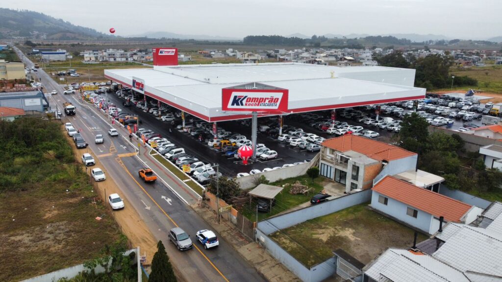 85ª loja do Grupo Koch em SC, terceira unidade do Komprão em Tubarão é inaugurada, gerando 120 empregos diretos e 330 indiretos