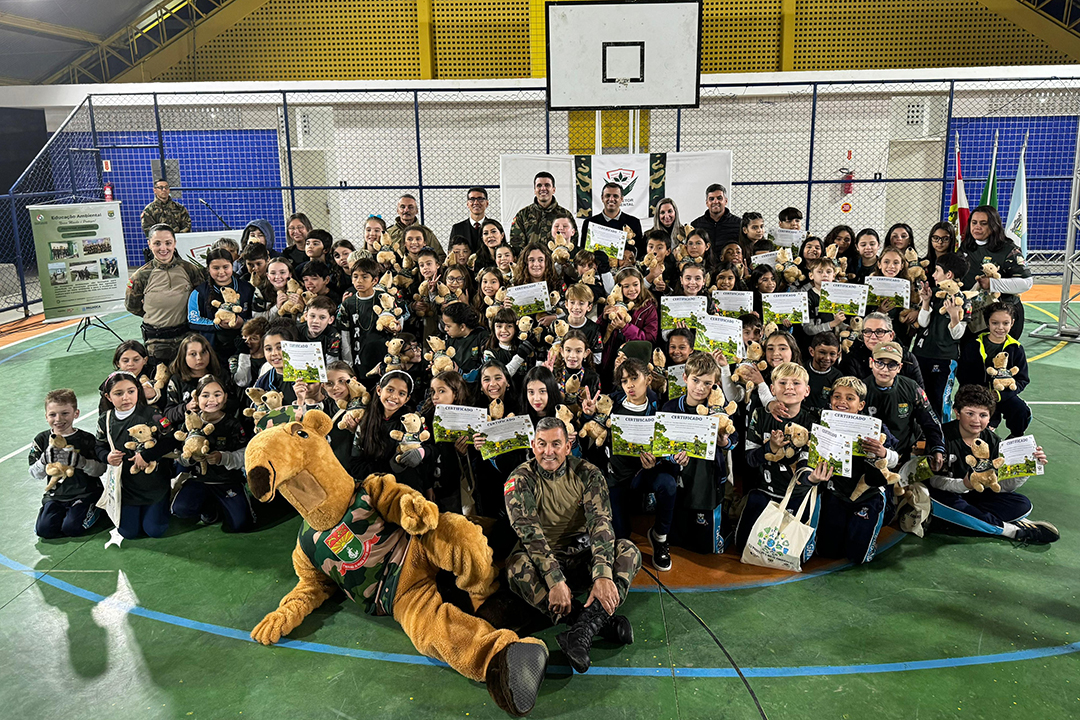 Formatura da primeira turma do Programa Protetor Ambiental em Garopaba conta com 80 crianças da Rede Municipal