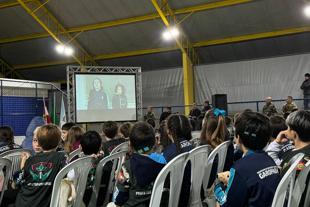 Com foco no meio ambiente, 80 jovens se formam no PROA em Garopaba