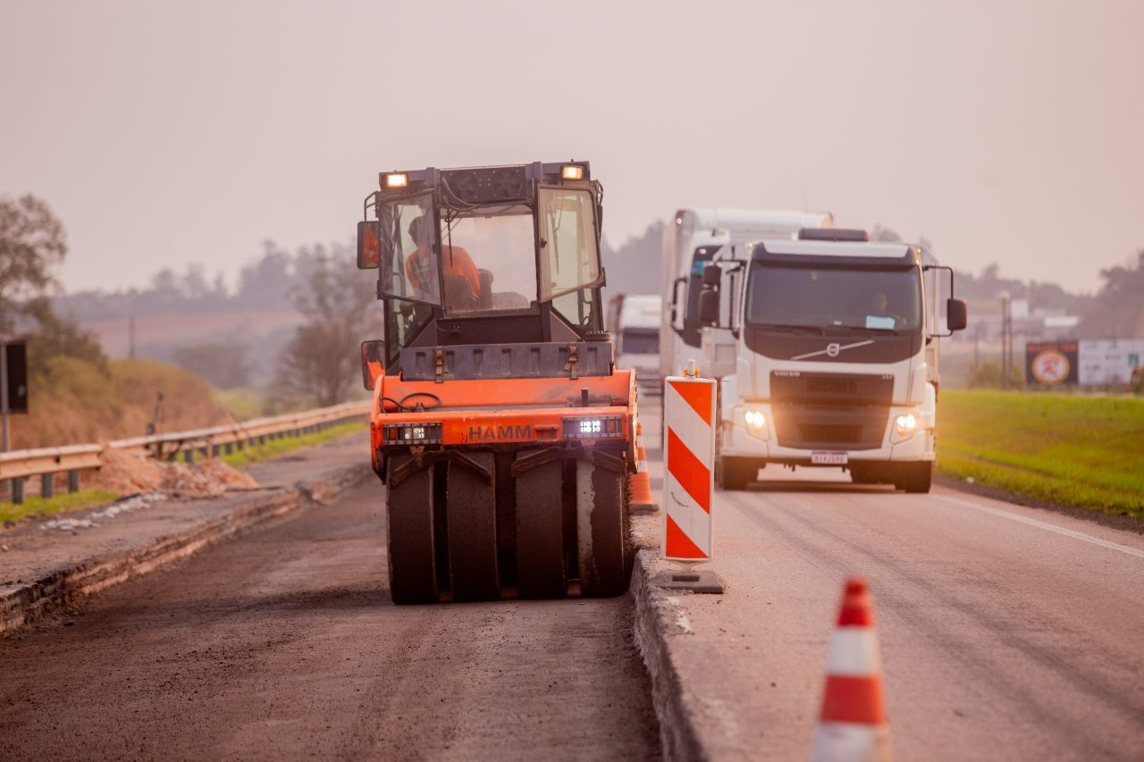 Quatro trechos da BR-101 receberão novas vias marginais; confira o cronograma de obras da semana