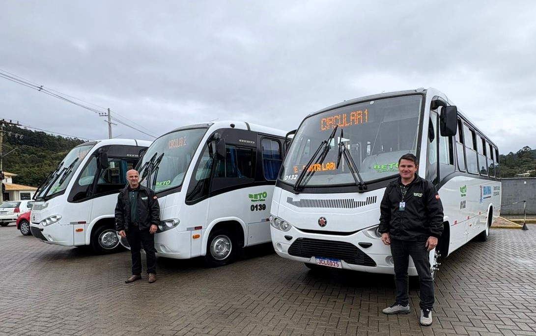 BRAVINHA: Pescaria Brava lança seu transporte público gratuito, com frota moderna e segura da imbitubense Beto Turismo