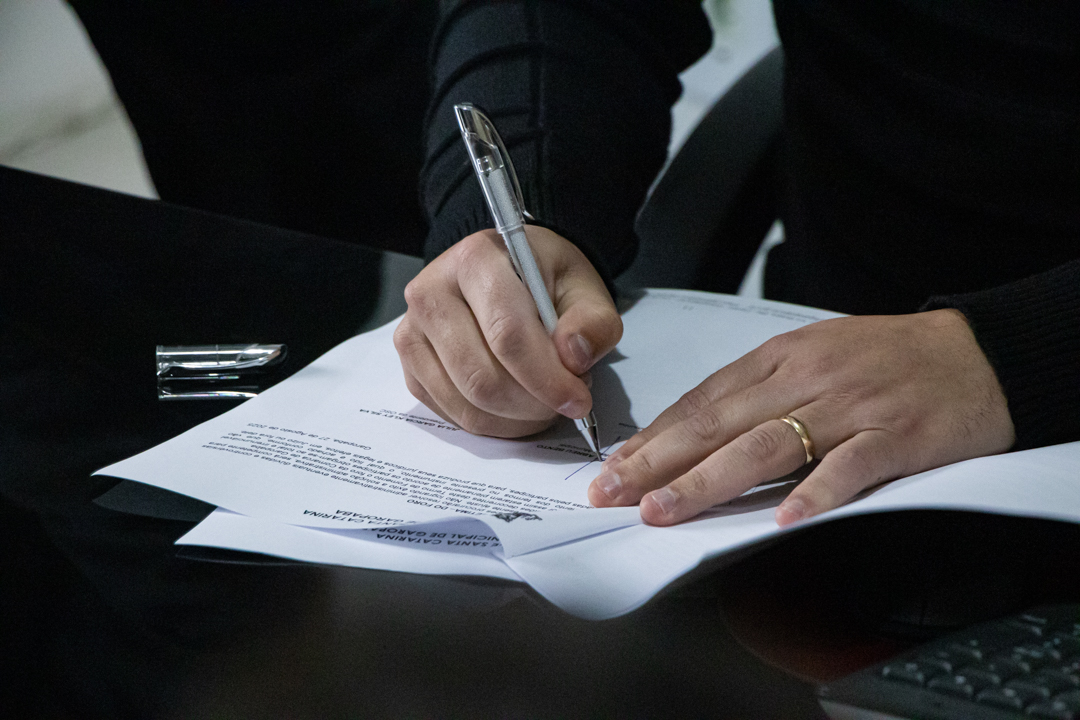 Prefeitura de Garopaba firma Termo de Fomento para apoiar atletas no Torneio Internacional de Handebol, na Argentina