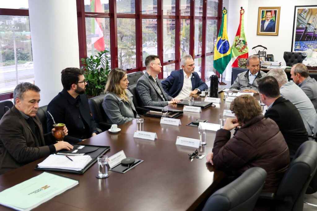 Em reunião com governador Jorginho Mello, Coamo anuncia o oitavo porto de Santa Catarina; Cooperativa do Paraná vai construir terminal em Itapoá até 2030