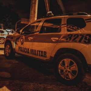 Polícia Militar prende dois por tráfico de drogas em bar em Imbituba