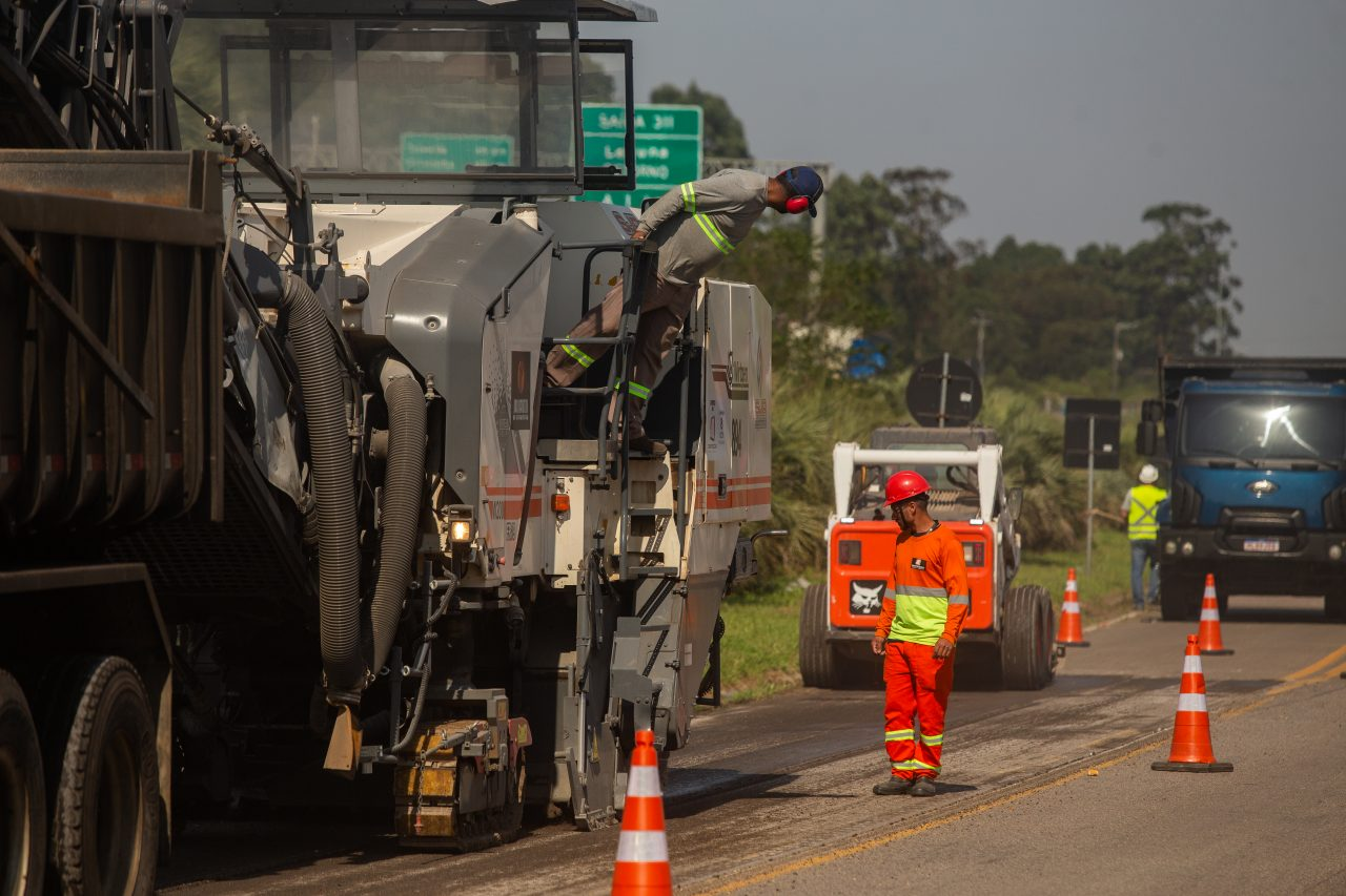 Marginais da BR-101 em Paulo Lopes passam por interdições nesta semana