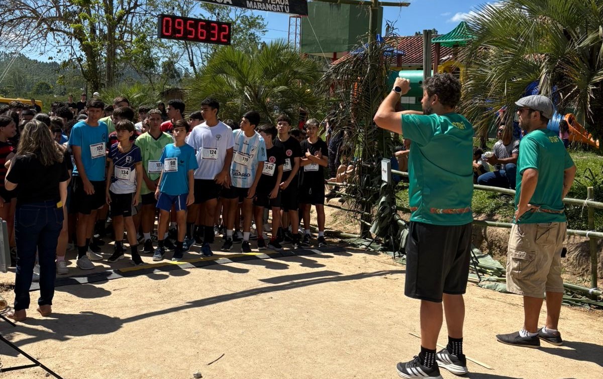 INTEGRAÇÃO ENTRE POVOS: Corrida Rústica movimenta aldeia indígena de Imaruí com participantes de quatro cidades e até um “corredor de quatro patas”