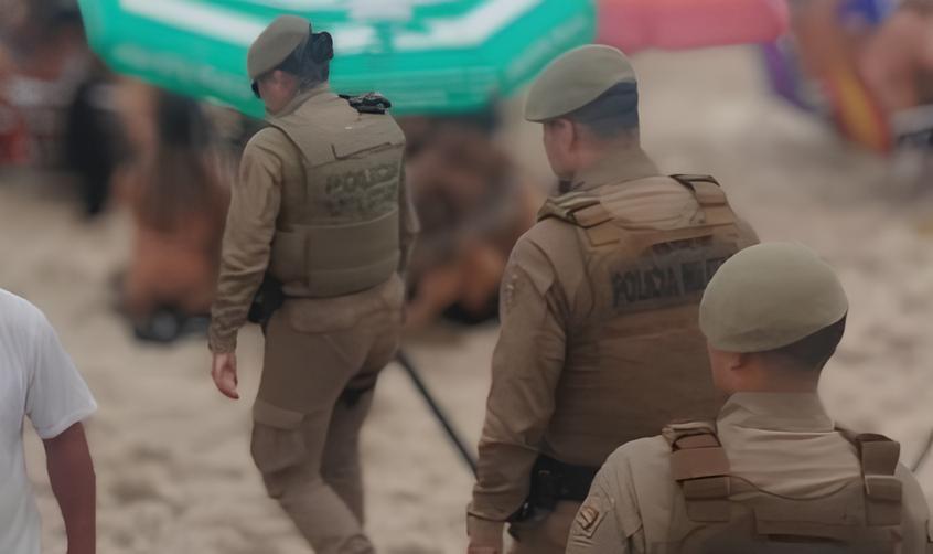 PM apreende caixas de som e reforça fiscalização contra perturbação do sossego em praia de Imbituba
