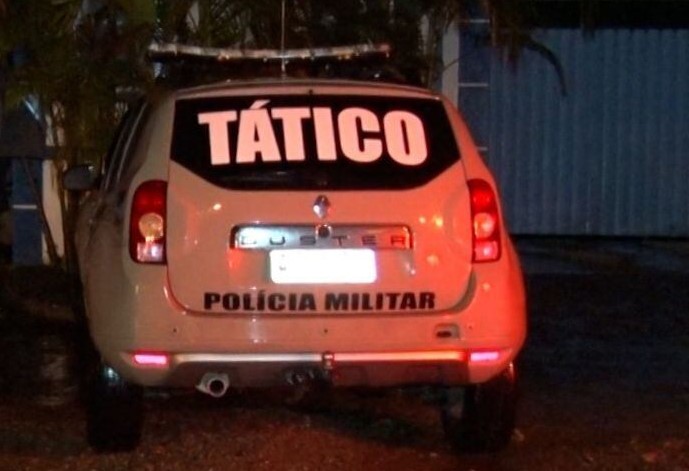 Pai e filho são presos por suspeita de tráfico de drogas na modalidade tele-entrega em Imbituba