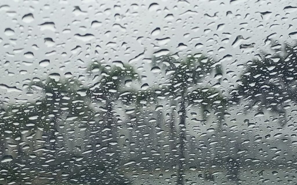 Frente fria e ciclone alteram o clima neste iníco de semana em SC, especialmente no Sul do Estado; confira a previsão do tempo