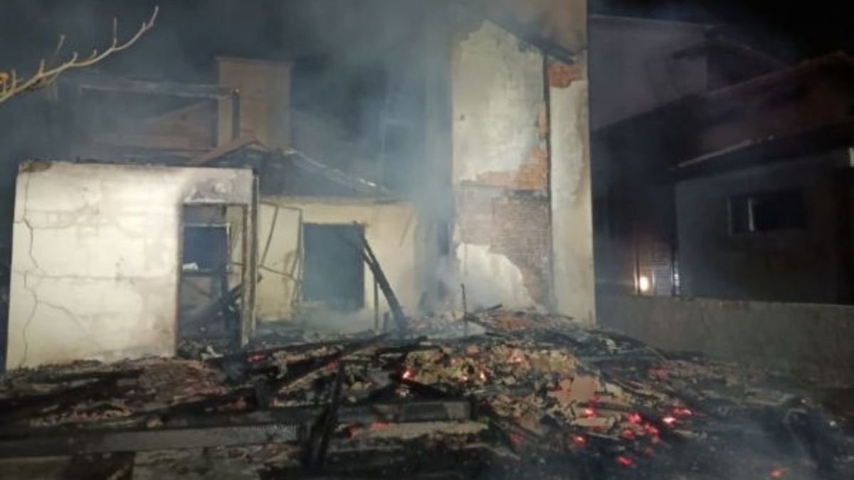 incêndio em casa de veraneio