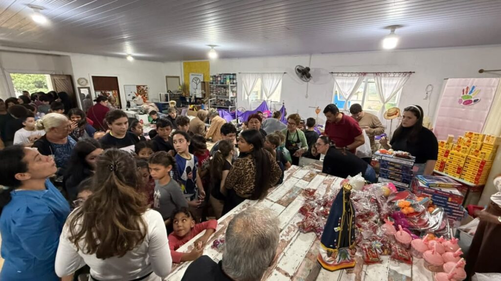 Festa do Dia das Crianças na Comunidade do Araçá