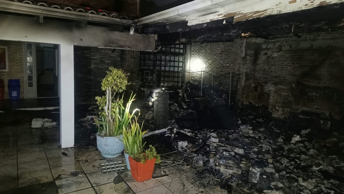 incêndio em residência em Garopaba